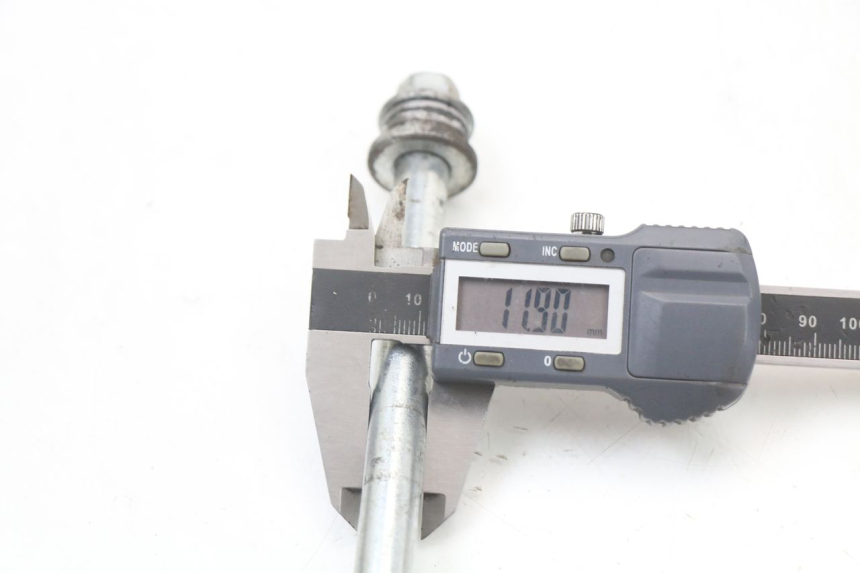 photo de OŚ KOŁA PRZEDNIEGO KYMCO AGILITY 4T 50 (2018 - 2022) - Inny kąt widzenia