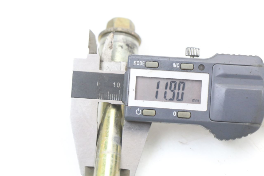 photo de OŚ KOŁA PRZEDNIEGO KYMCO AGILITY PREMIUM 50 (2007 - 2010) - Inny kąt widzenia