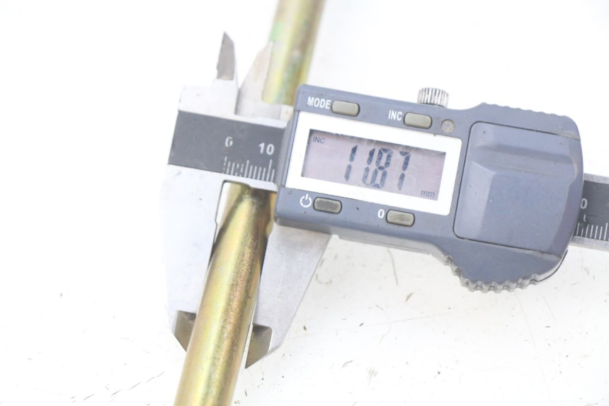 photo de OŚ KOŁA PRZEDNIEGO KYMCO AGILITY RS 2T 50 (2009 - 2013) - Szczegół części