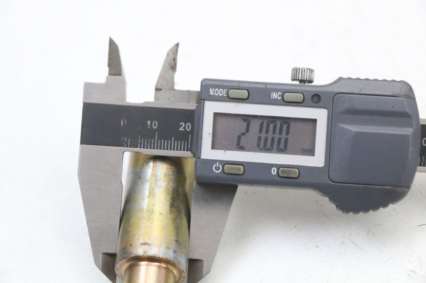 photo de OŚ KOŁA PRZEDNIEGO HYOSUNG GV AQUILA 125 (2000 - 2009) - Inny kąt widzenia