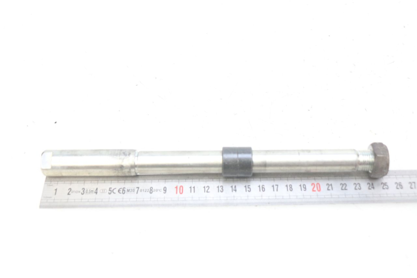 photo de OŚ KOŁA PRZEDNIEGO ROYAL ENFIELD BULLET CLASSIC 500 (2017 - 2020) - Zoom stanu zużycia