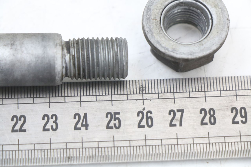 photo de OŚ KOŁA PRZEDNIEGO BMW C1 125 (2000 - 2003) - Zoom stanu zużycia