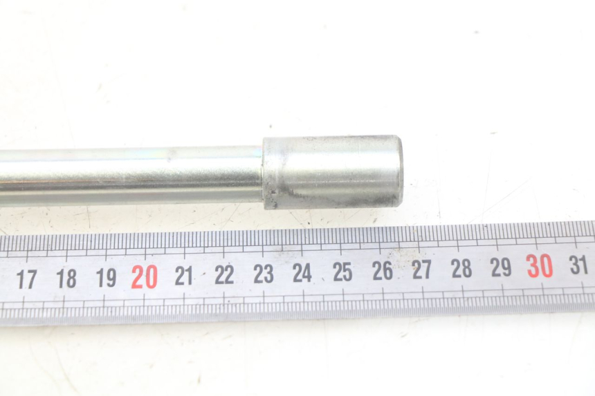 photo de OŚ KOŁA PRZEDNIEGO PEUGEOT CITYSTAR 2T 50 (2018 - 2021) - Szczegół części