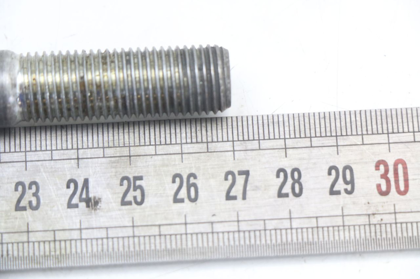 photo de OŚ KOŁA PRZEDNIEGO APRILIA CLASSIC 125 (1995 - 2001) - Inny kąt widzenia