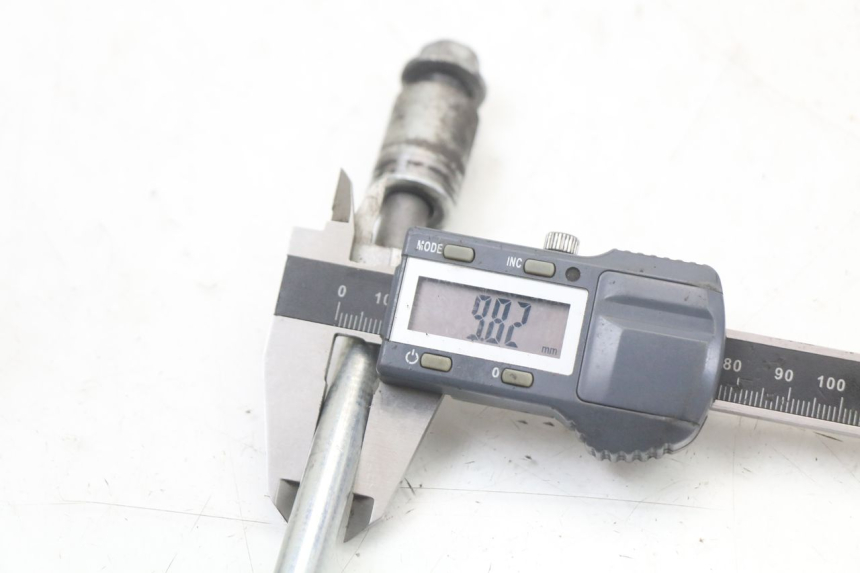 photo de OŚ PRZEDNIEGO KOŁA LONGJIA DIGITA 4T 50 (2019 - 2022) - Inny kąt widzenia