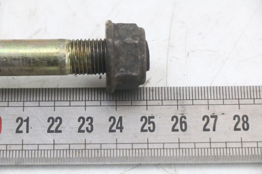 photo de OŚ KOŁA PRZEDNIEGO KYMCO DINK 4T 50 (2007 - 2018) - Zoom stanu zużycia