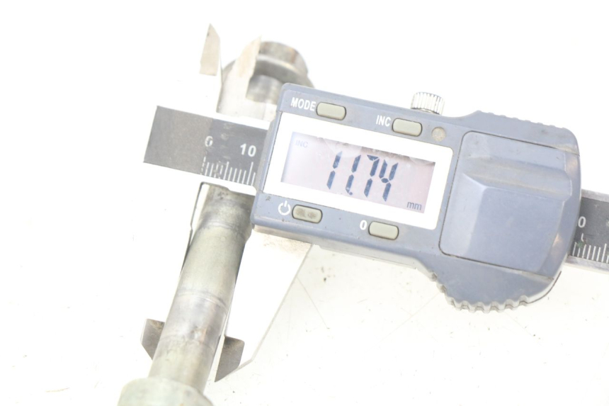 photo de OŚ KOŁA PRZEDNIEGO LONCIN DIRT BIKE 125 - Punkty mocowania