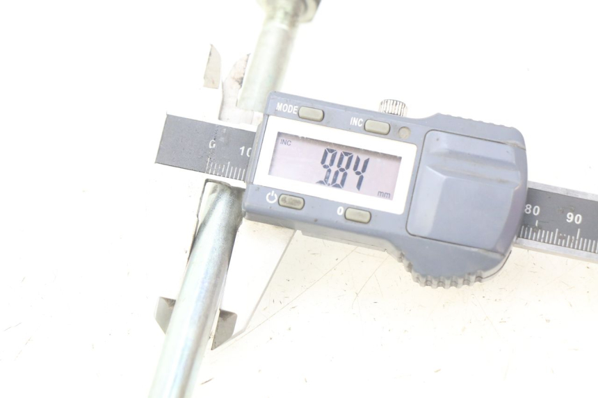 photo de OŚKA KOŁA PRZEDNIEGO YAMAHA D'ELIGHT DELIGHT 115 (2013 - 2017) - Inny kąt widzenia