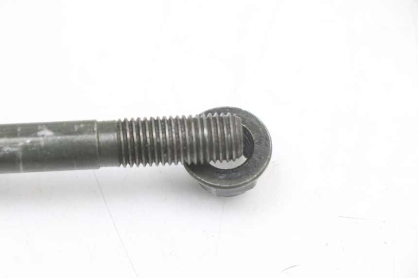 photo de OŚKA KOŁA PRZEDNIEGO JM MOTORS EVOLIS 4T 50 (2018 - 2022) - Zbliżenie techniczne