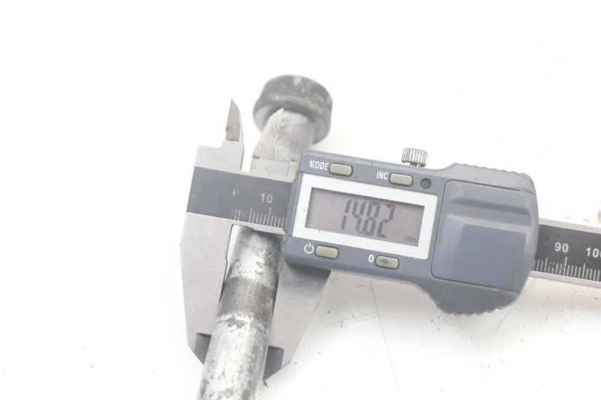 photo de OŚ KOŁA PRZEDNIEGO YAMAHA FJ 3CX 1200 (1986 - 1996) - Inny kąt widzenia