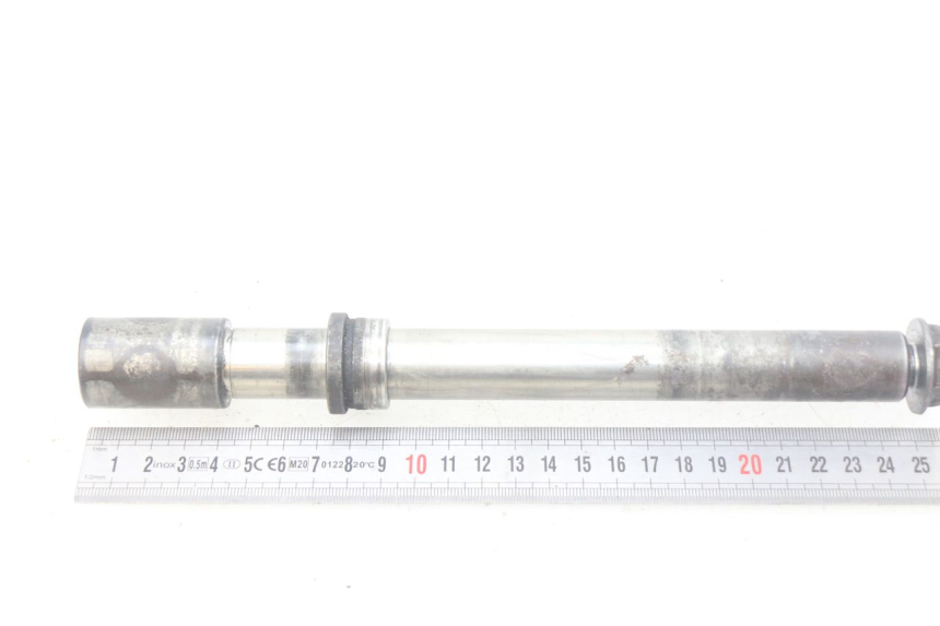 photo de OŚ PRZEDNIEGO KOŁA YAMAHA FJR ABS 1300 (2006 - 2012) - Inny kąt widzenia