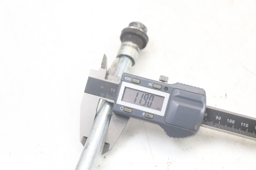 photo de OŚKA KOŁA PRZEDNIEGO MBK FLAME X 125 (2004 - 2007) - Inny kąt widzenia