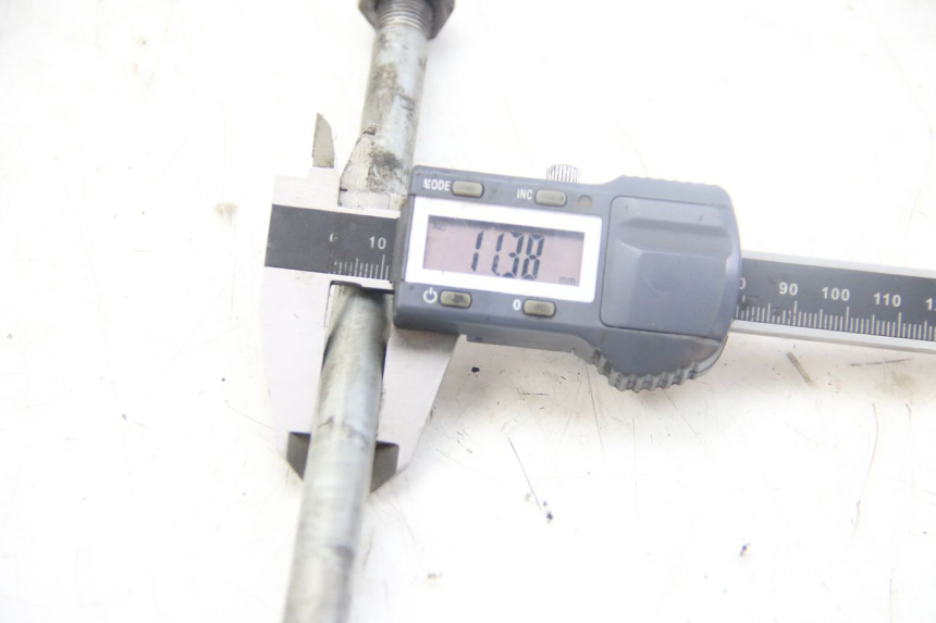 photo de OŚ KOŁA PRZEDNIEGO MBK FLIPPER 50 (2004 - 2012) - Zoom stanu zużycia