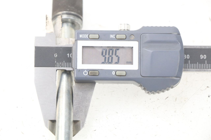 photo de OŚ PRZEDNIEGO KOŁA MBK FLIPPER 115 (2013 - 2017) - Zoom stanu zużycia