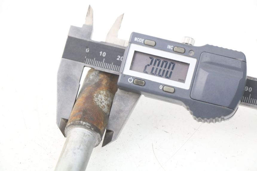 photo de OŚKA KOŁA PRZEDNIEGO PIAGGIO FLY IE 125 (2012 - 2017) - Szczegół części