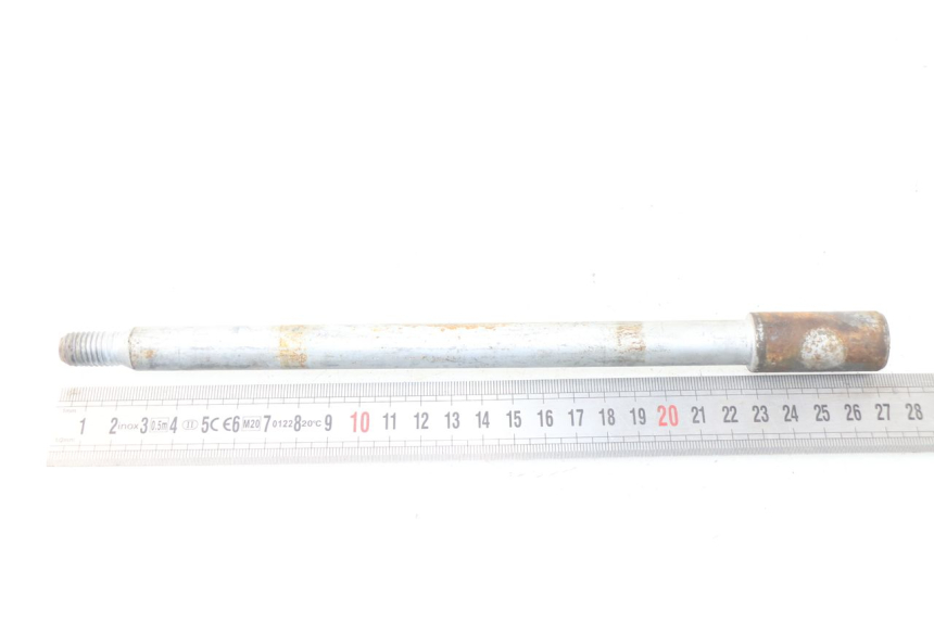 photo de OŚKA KOŁA PRZEDNIEGO PIAGGIO FLY IE 125 (2012 - 2017) - Zbliżenie techniczne