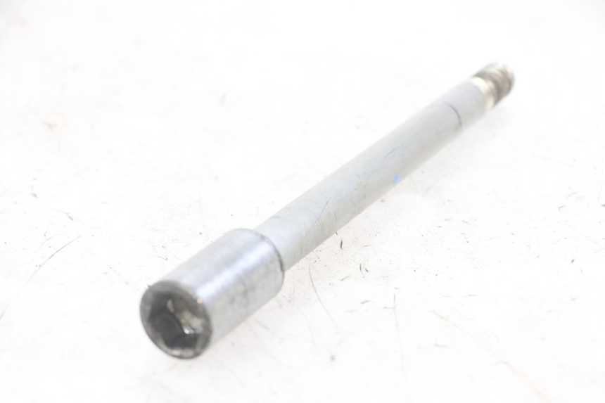 photo de OŚKA KOŁA PRZEDNIEGO HONDA FORZA ABS 300 (2013 - 2017) - Widok ogólny