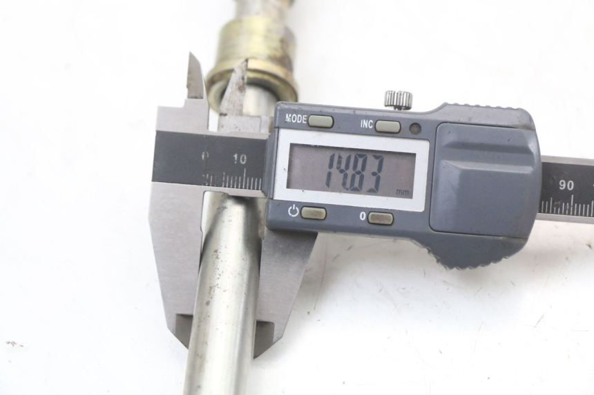 photo de OŚKA KOŁA PRZEDNIEGO PEUGEOT GEOPOLIS RS 125 (2007 - 2009) - Widok ogólny