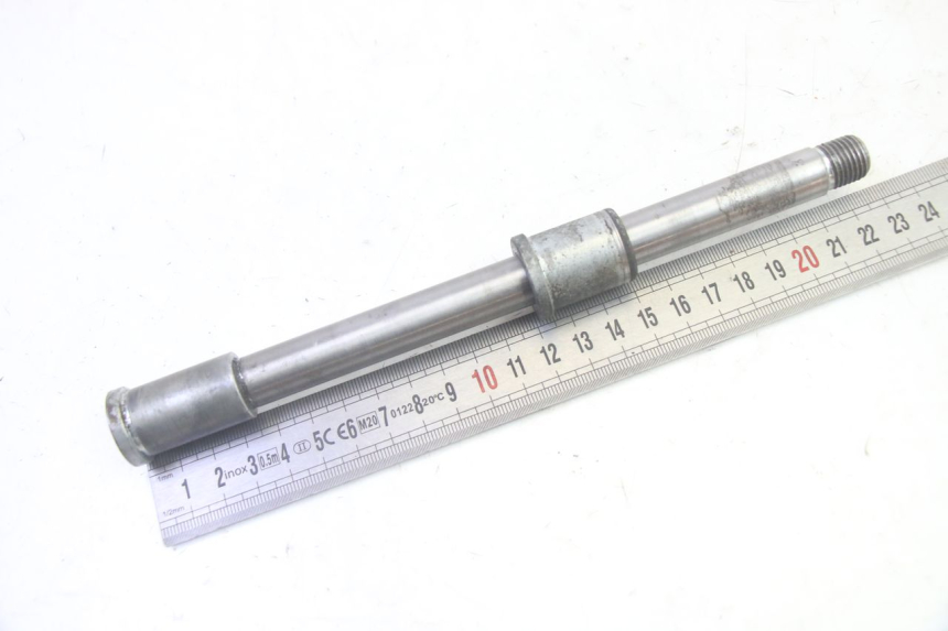 photo de OŚKA KOŁA PRZEDNIEGO KAWASAKI GPZ RX 1000 (1986 - 1988) - Zoom stanu zużycia