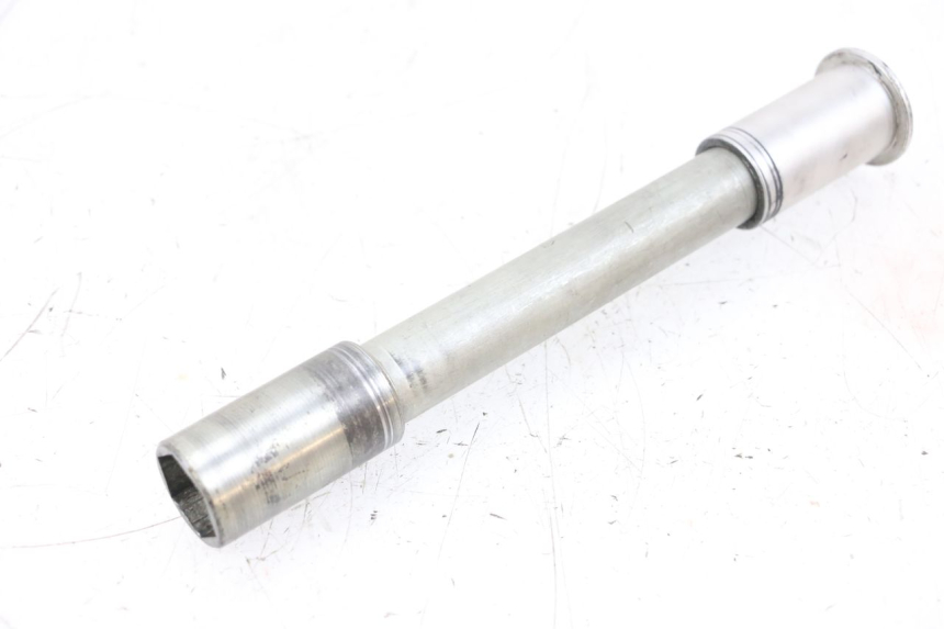 photo de OŚKA KOŁA PRZEDNIEGO SUZUKI GSXR GSX-R 1000 (2003 - 2004) - Zbliżenie techniczne