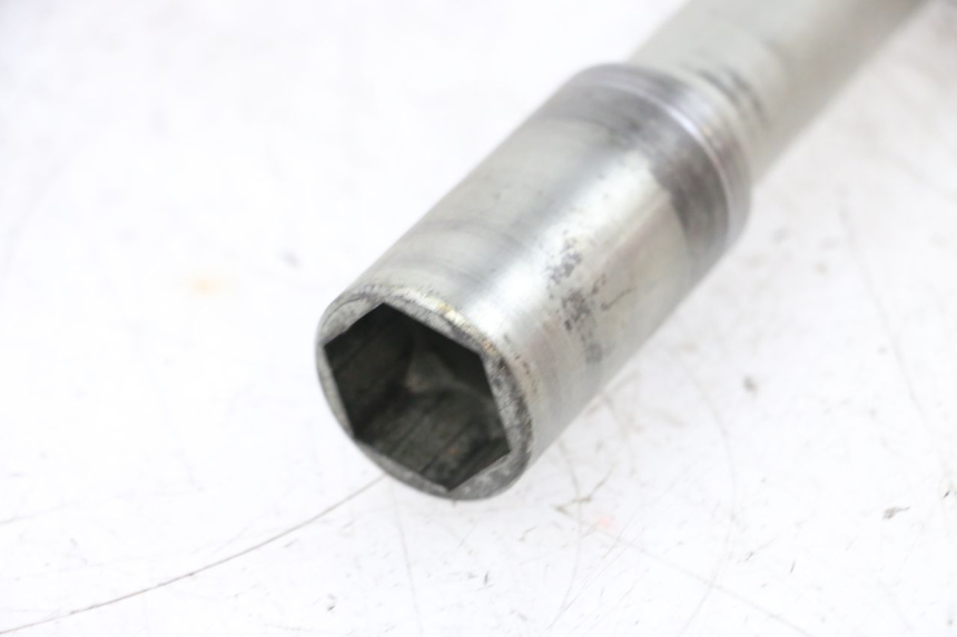 photo de OŚKA KOŁA PRZEDNIEGO SUZUKI GSXR GSX-R 1000 (2003 - 2004) - Widok ogólny