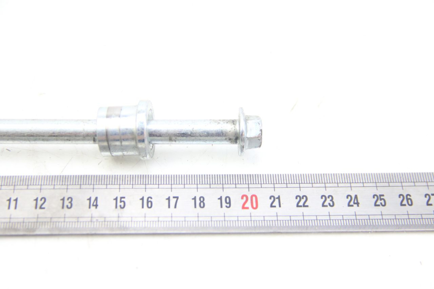 photo de OŚ KOŁA PRZEDNIEGO JM MOTORS GT LINE 4T 50 (2021 - 2023) - Zbliżenie techniczne