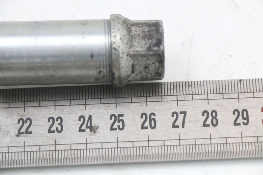 photo de OŚKA KOŁA PRZEDNIEGO HYOSUNG GTR 125 (2006 - 2008) - Zoom stanu zużycia