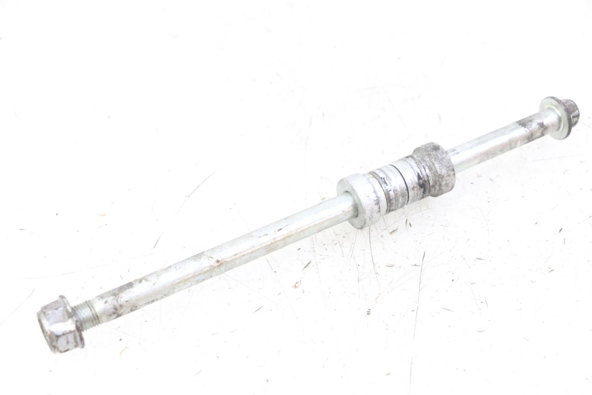 photo de OŚKA KOŁA PRZEDNIEGO HONDA FORZA 125 (2021 - 2025) - Widok główny