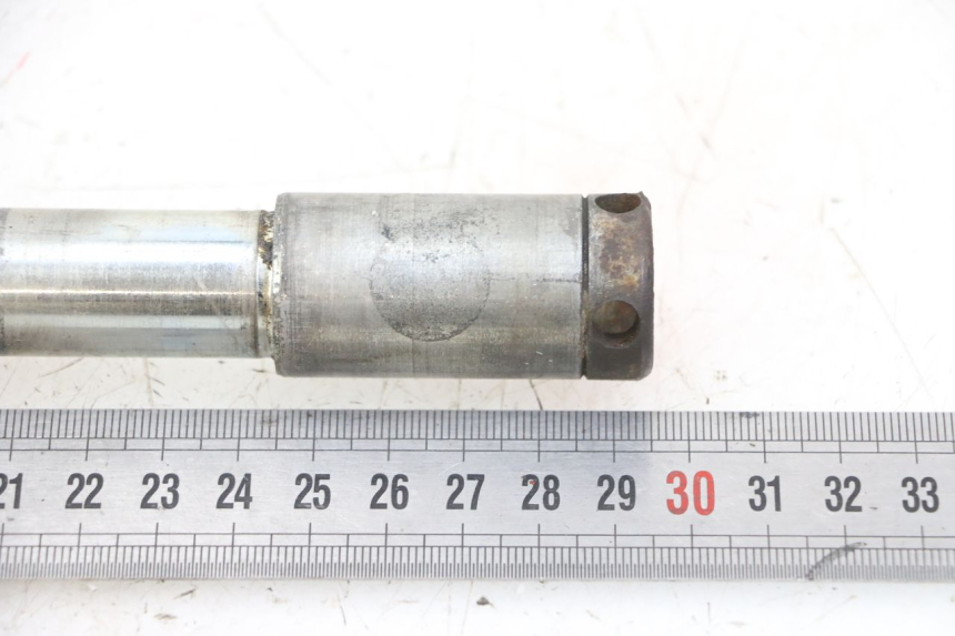 photo de OŚ PRZEDNIEGO KOŁA HONDA VT C2 SHADOW 750 (1997 - 2001) - Zoom stanu zużycia