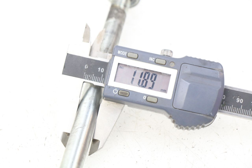 photo de OŚ KOŁA PRZEDNIEGO HAOTIAN HT125T-2 125 - Inny kąt widzenia