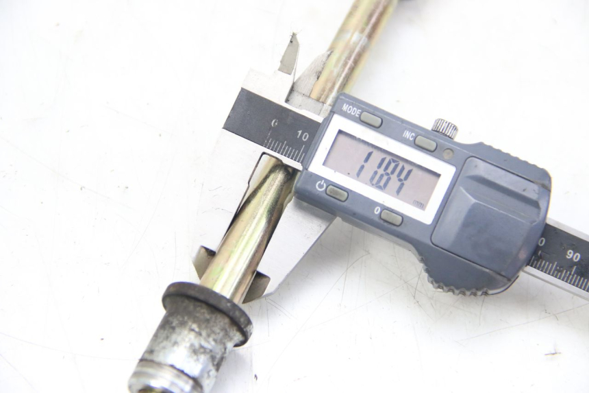 photo de OŚKA KOŁA PRZEDNIEGO SYM JET EURO X 2T 50 (2003 - 2007) - Inny kąt widzenia