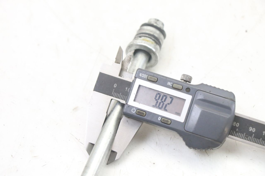 photo de OŚKA KOŁA PRZEDNIEGO JM MOTORS MIA 50 (2017 - 2020) - Zbliżenie techniczne