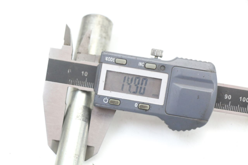 photo de OŚ PRZEDNIEGO KOŁA RENAULT KOURANOS 125 (2001 - 2004) - Widok ogólny