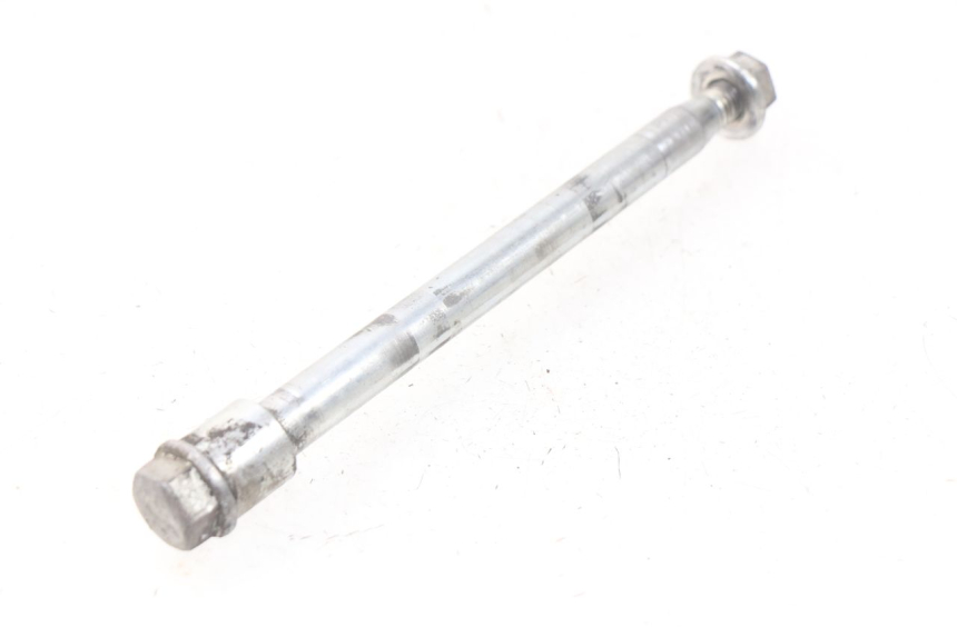 photo de OŚ KOŁA PRZEDNIEGO PIAGGIO LIBERTY 4T 50 (2009 - 2015) - Zbliżenie techniczne