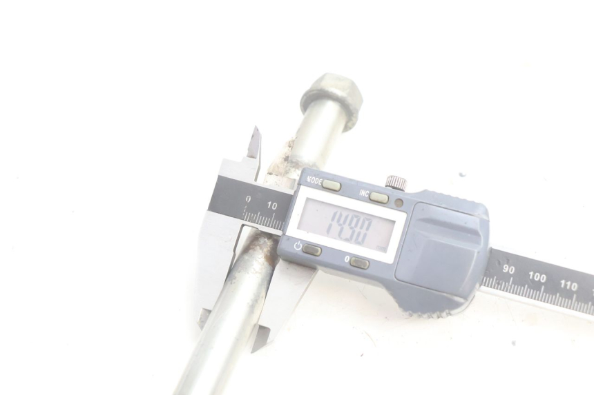photo de OŚ KOŁA PRZEDNIEGO PEUGEOT LUDIX BLASTER 50 (2006 - 2014) - Zbliżenie techniczne