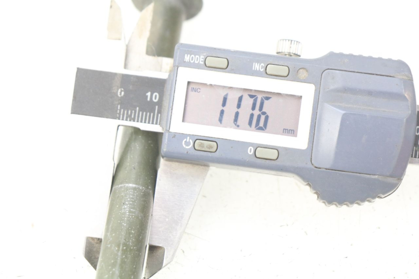 photo de OŚKA KOŁA PRZEDNIEGO EUROCKA MATADOR 4T 50 (2010 - 2016) - Szczegół części