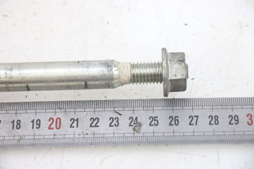 photo de OŚ PRZEDNIEGO KOŁA PIAGGIO MEDLEY 125 (2016 - 2023) - Zoom stanu zużycia