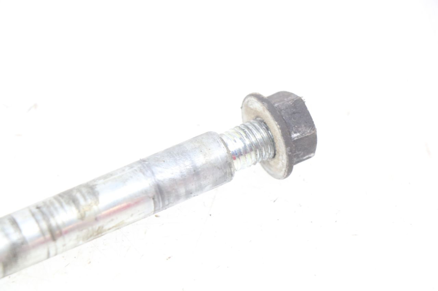 photo de OŚ KOŁA PRZEDNIEGO GILERA NEXUS 125 (2009 - 2013) - Stan powierzchni