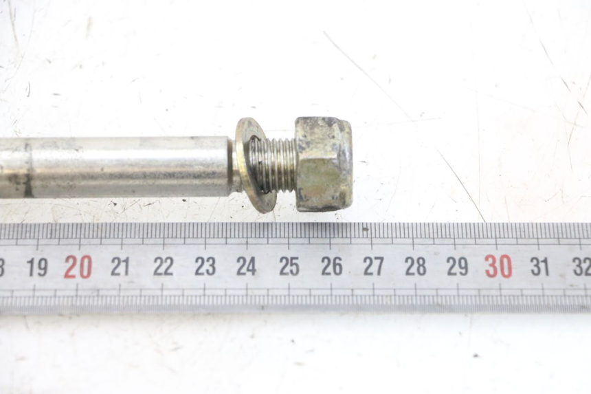 photo de OŚ KOŁA PRZEDNIEGO PEUGEOT ELYSTAR 125 (2002 - 2007) - Inny kąt widzenia