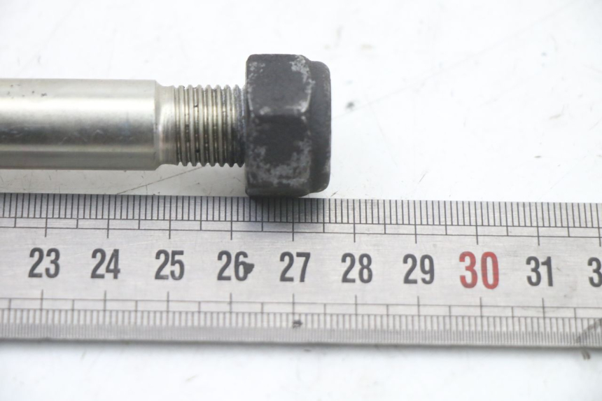 photo de OŚ KOŁA PRZEDNIEGO PEUGEOT SATELIS 125 (2013 - 2018) - Inny kąt widzenia