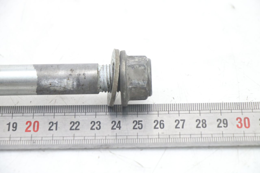 photo de OŚ KOŁA PRZEDNIEGO PEUGEOT SPEEDFIGHT 3 LC 2T 50 (2009 - 2015) - Inny kąt widzenia