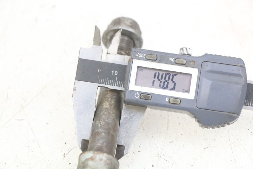 photo de OŚKA KOŁA PRZEDNIEGO YCF PILOT 125 - Inny kąt widzenia