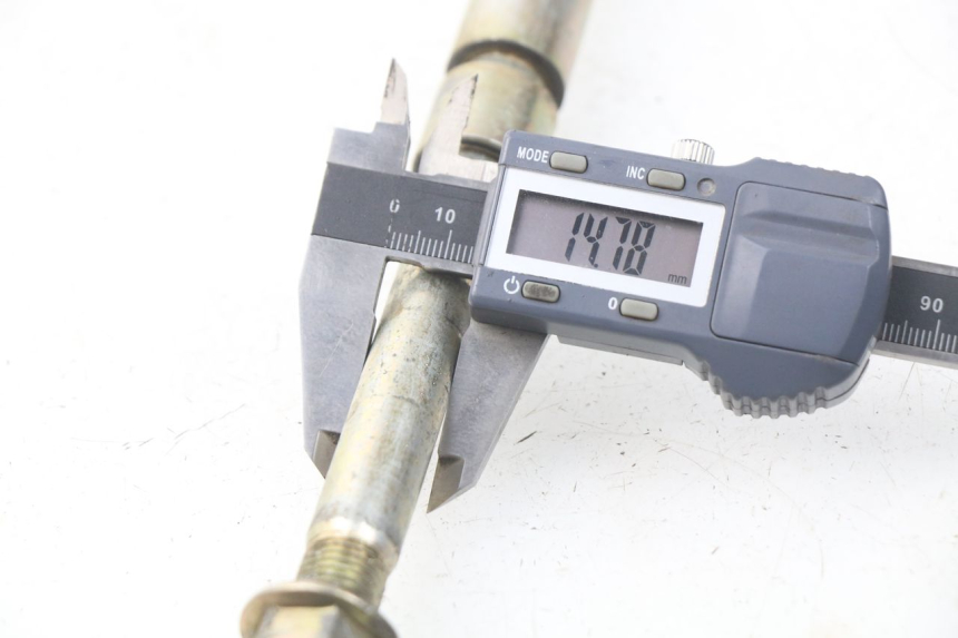 photo de OŚ KOŁA PRZEDNIEGO APOLLO RFZ 150 - Inny kąt widzenia