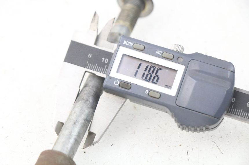 photo de OŚ KOŁA PRZEDNIEGO APOLLO RFZ 150 - Inny kąt widzenia