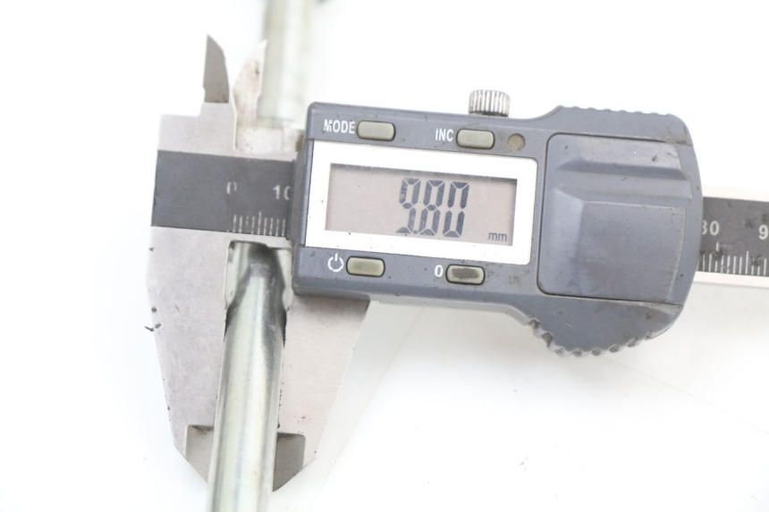 photo de OŚ KOŁA PRZEDNIEGO TNT MOTOR ROMA 10' 4T 50 (2019 - 2022) - Zbliżenie techniczne