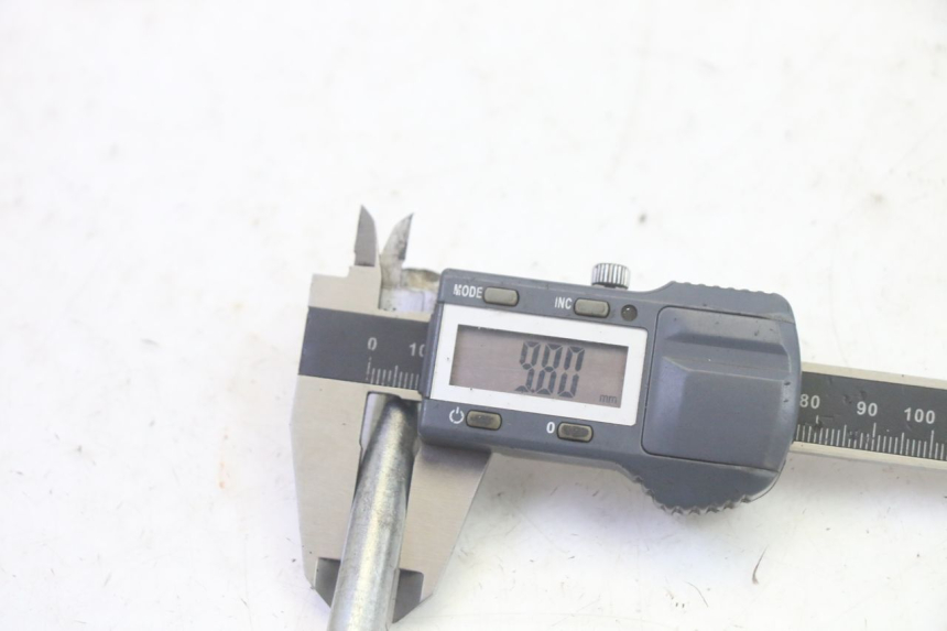 photo de OŚ KOŁA PRZEDNIEGO TNT MOTOR ROMA 10' 4T 50 (2019 - 2022) - Zbliżenie techniczne