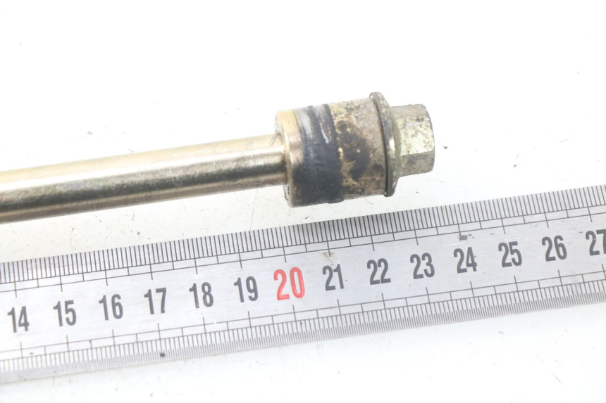 photo de OŚ KOŁA PRZEDNIEGO TNT MOTOR ROMA 12' 2T 50 (2007 - 2018) - Szczegół części