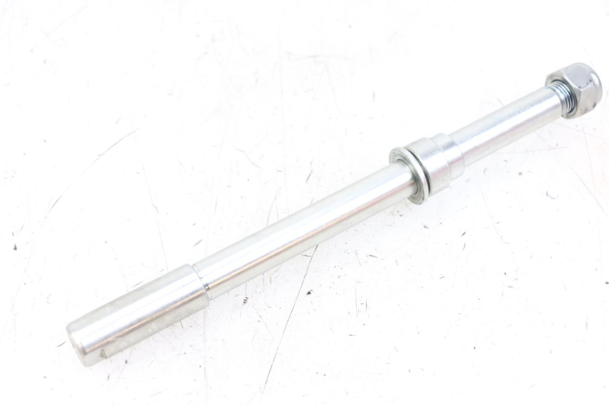 photo de OŚ KOŁA PRZEDNIEGO ROYAL ENFIELD CONTINENTAL GT 650 (2019 - 2024) - Widok główny