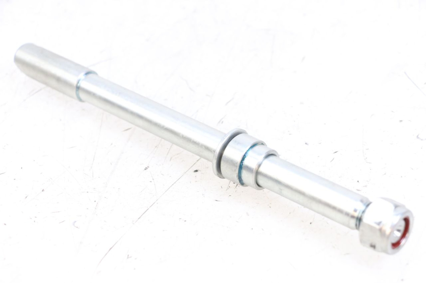 photo de OŚ KOŁA PRZEDNIEGO ROYAL ENFIELD CONTINENTAL GT 650 (2019 - 2024) - Widok ogólny