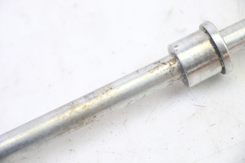 photo de OŚKA KOŁA PRZEDNIEGO JM MOTORS SANTANA EVO 50 (2024 - 2026) - Zoom stanu zużycia